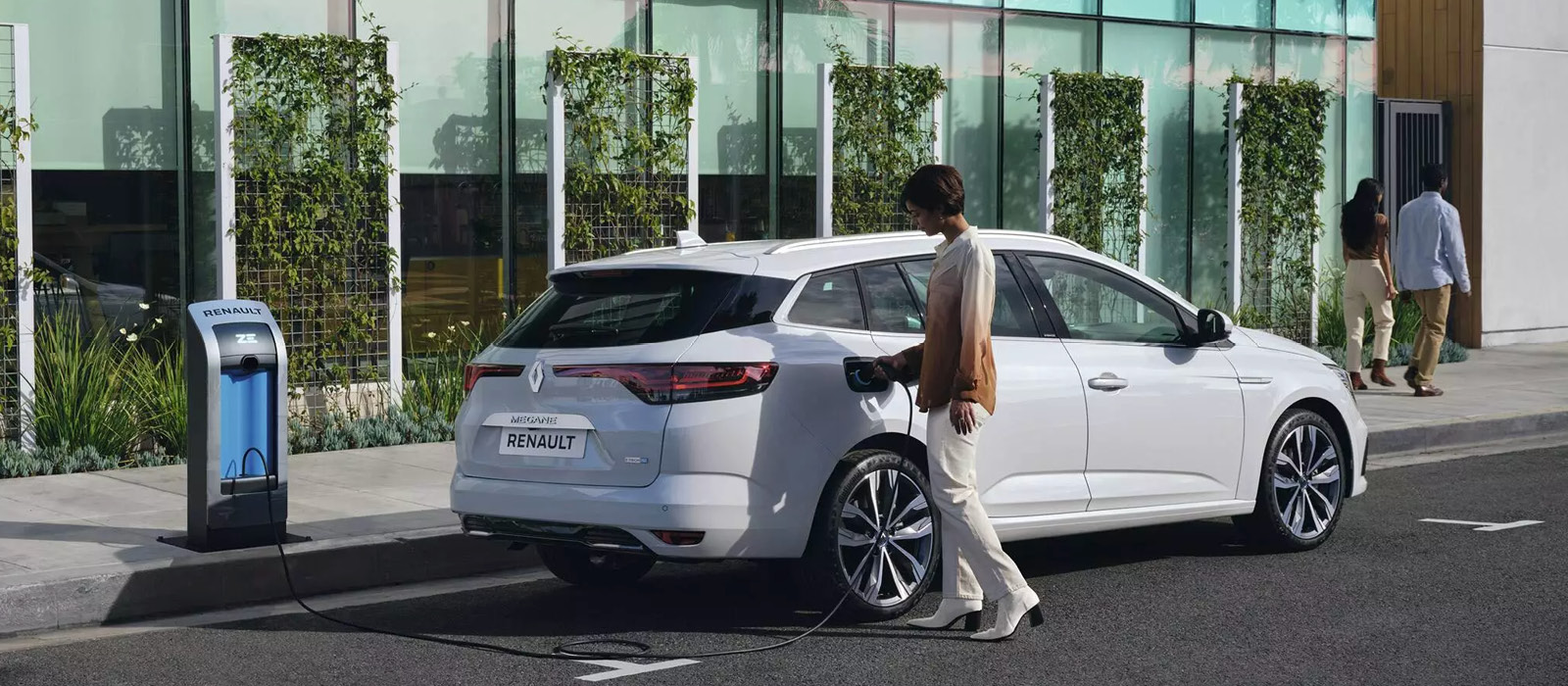 Neuer Renault Megane Grandtour Plug In Hybrid Renault Garagen Zentralschweiz U Mittelland